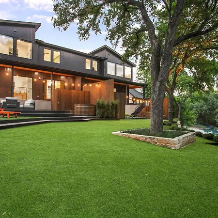 Modern Creekside Townhome Walk To S Lamar B